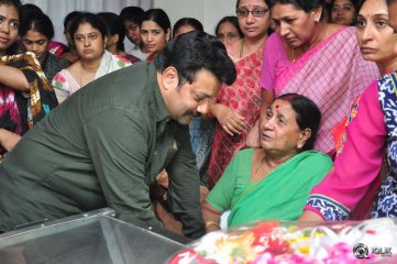 Celebrities Pay Homage To Edida Nageswara Rao